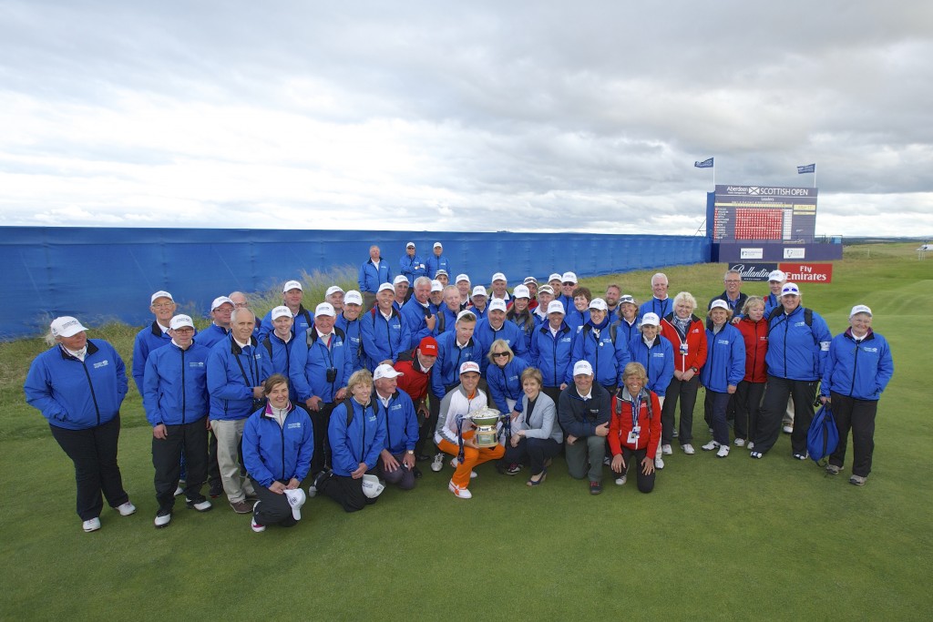 Gullane Golf Club volunteers with 2015 Scottish Open winner Rickie Fowler and First Minister of Scotland Nicola Sturgeon