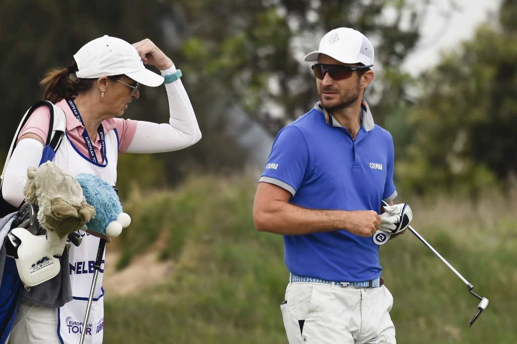 Alejandro Cañizares led the first round of the 2020 ISPS Handa Vic Open at 13th Beach Golf Links