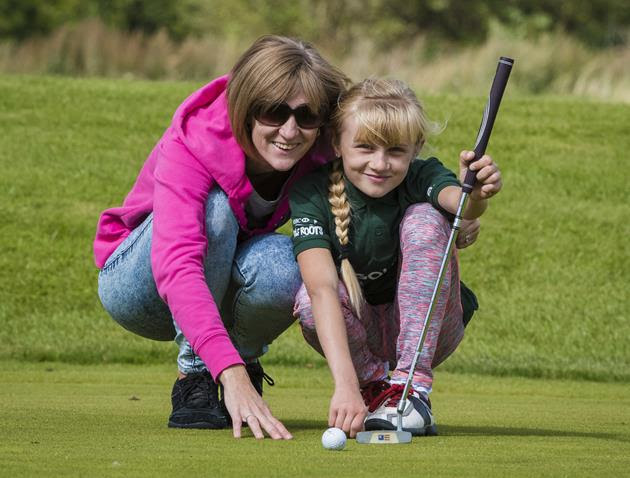 The Golf Foundation’s Six Steps to Knockdown the Lockdown helps parents have Golf at Home fun with their children