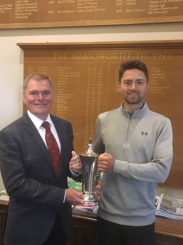 philbradford Bradford Captain Dr John Thompson presents the Hawksworth Trophy to 2019 winner Phil Tomkinson.